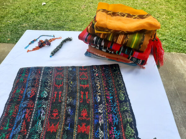 Variety of traditional fabric - Image 5